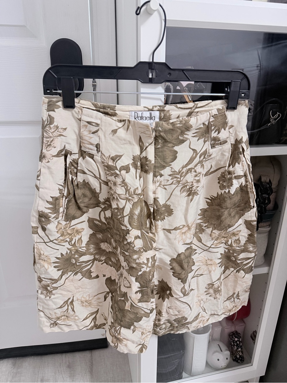 Rafaella Cream Floral Linen-Blend Women's Shorts